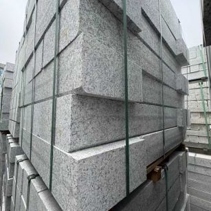 本溪芝麻白路牙石 马路牙子