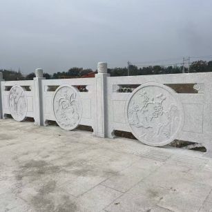 本溪芝麻白河道栏杆 石材栏杆