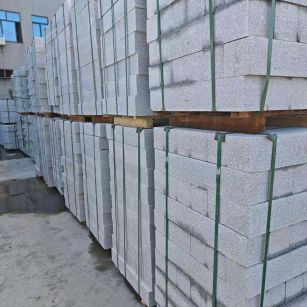 本溪芝麻白路牙石，路侧石