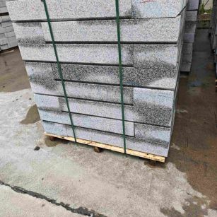 本溪芙蓉白路牙石，马路牙子