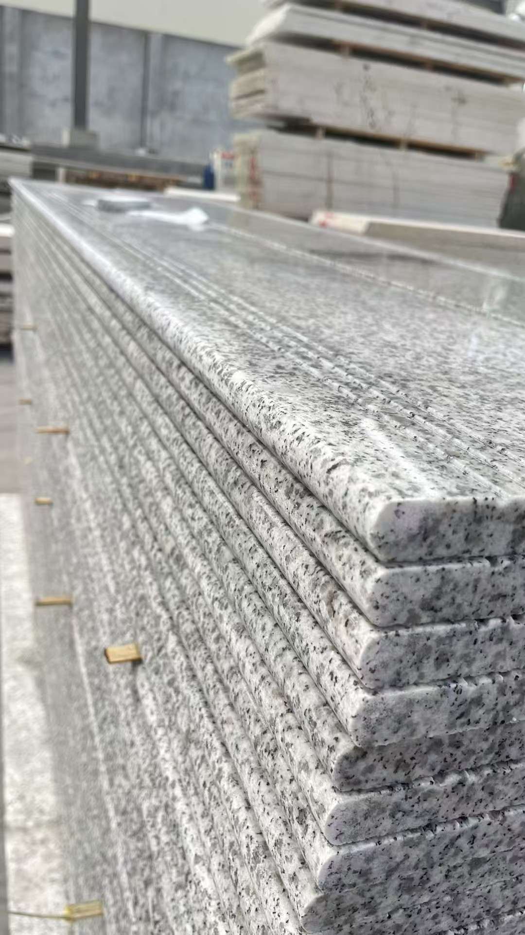 本溪芝麻白楼梯踏步 花岗岩楼梯板材