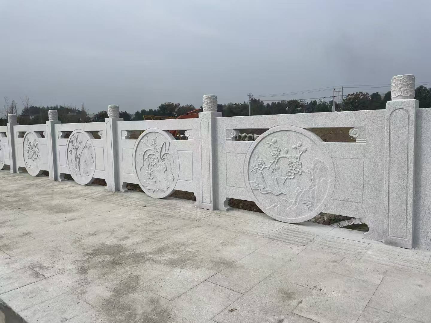 本溪芝麻白河道栏杆 石材栏杆